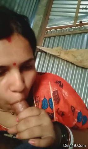 EXTREMELY HORNY BHABHI GIVING BLOWJOB TO HER DEVAR [LINK IN COMMENT] ??