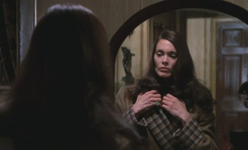 Martine Beswick - Dr.Jekyll And Sister Hyde (1971)