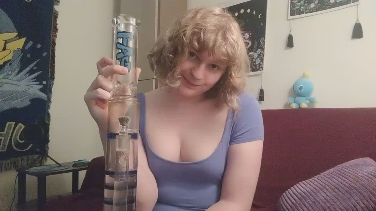 I love my thick ass bong so much! I knocked it over today and it's just fine!