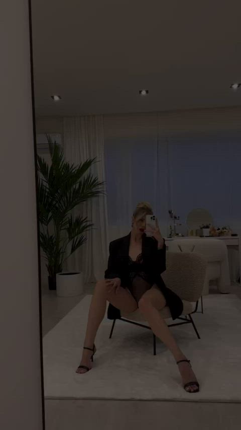 legs natural tits sexy gif