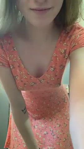 19 Years Old Natural Tits Nude Teen TikTok gif