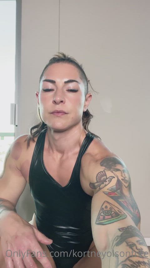 muscles muscular girl muscular milf gif