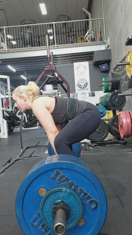 145kg deadlifts