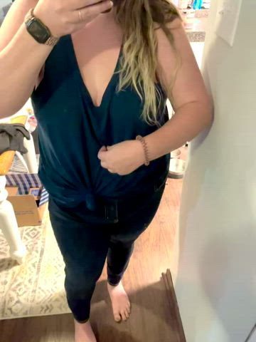 big tits braless downblouse mirror tits gif