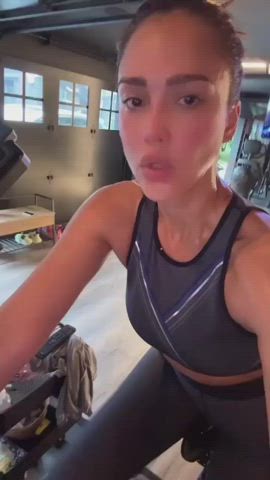 jessica alba spandex workout gif