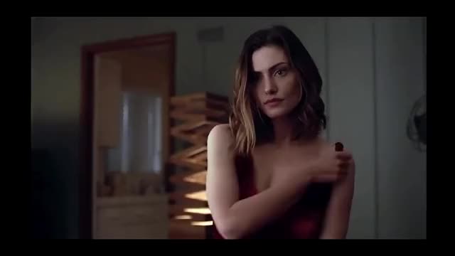 Phoebe Tonkin stripping dress off