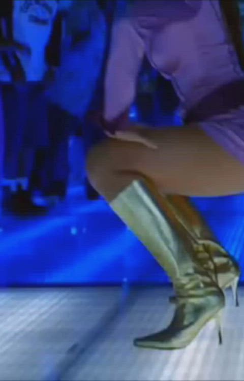 actress ass shaking celebrity high heels legs squat upskirt gif