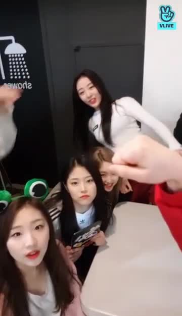 190210 [이달의 소녀] 오빛 얼굴 볼래 LOONA VLIVE 10