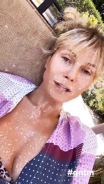 Heidi Klum gif