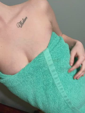 Would you play in the shower with me?Check out my bio👀💋