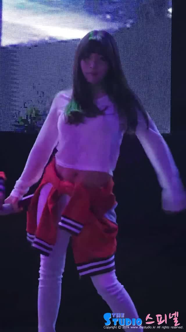 141016 Hyunyoung midriff (A) loop