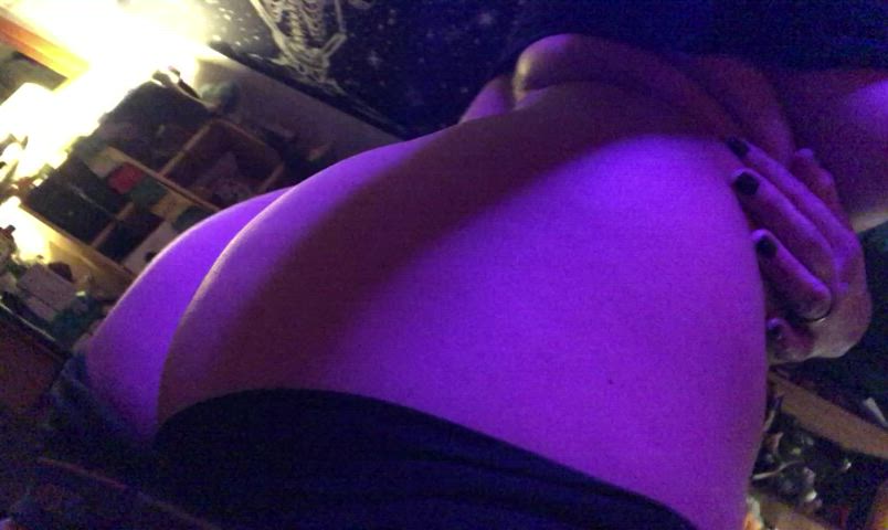 Just waiting for you to dominate it daddy 🍑💜🖤