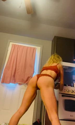 amateur ass babe big ass blonde cute doggystyle milf pawg thick gif
