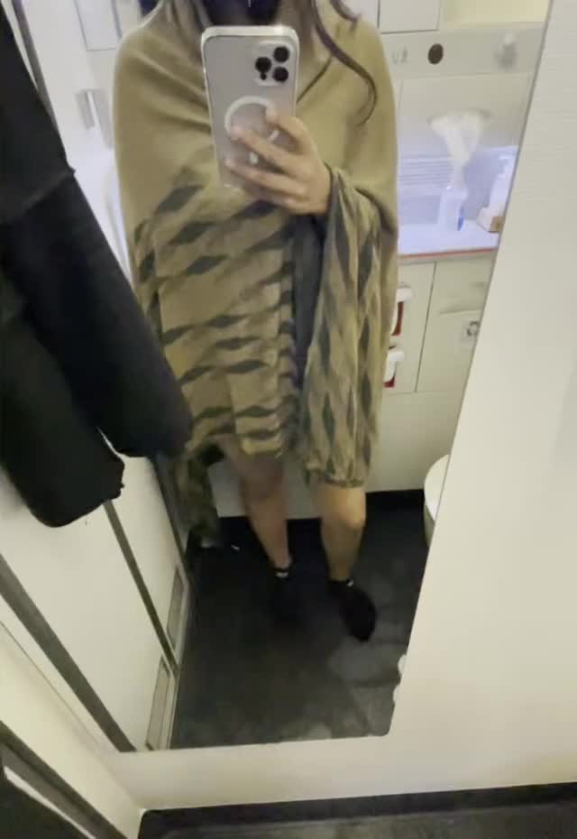 [F]inal Leg of the Flight ✈️ ? Airplanes make me hornier than I realized ??‍♀️