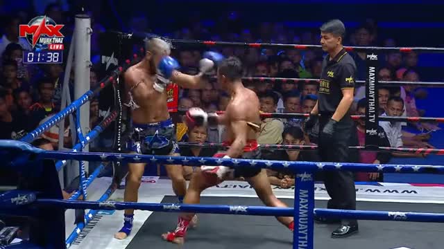 Petchvivo Loukklongklang obliterated Nicola Canu's nose with an elbow. Max Muay Thai