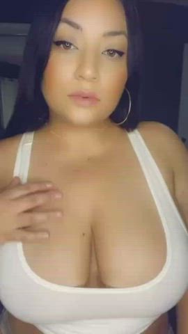 Big Tits Cleavage Huge Tits Latina gif