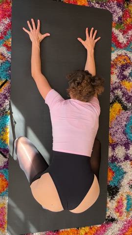 amateur onlyfans stretching yoga yoga pants gif