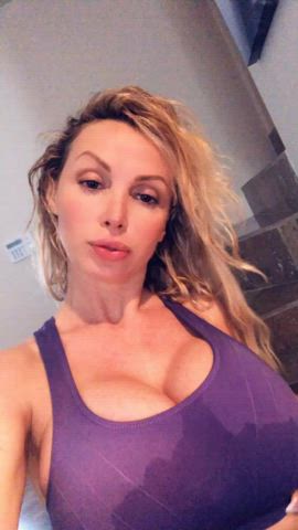 Nikki Benz reveal