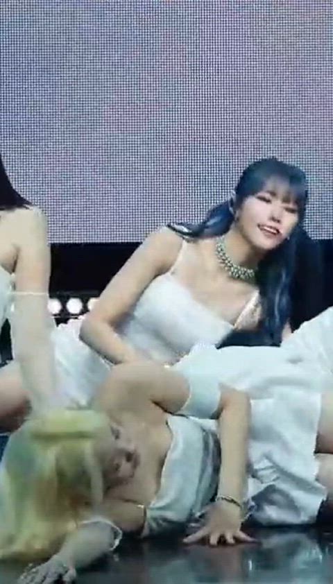 big tits blonde kpop gif