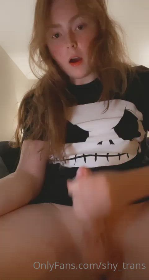 Cute Goth Princess cum squirter facial