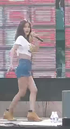 160521 Hyunyoung kick (A)