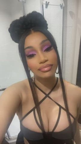 Cardi B Celebrity Cleavage Ebony Lips Tits gif