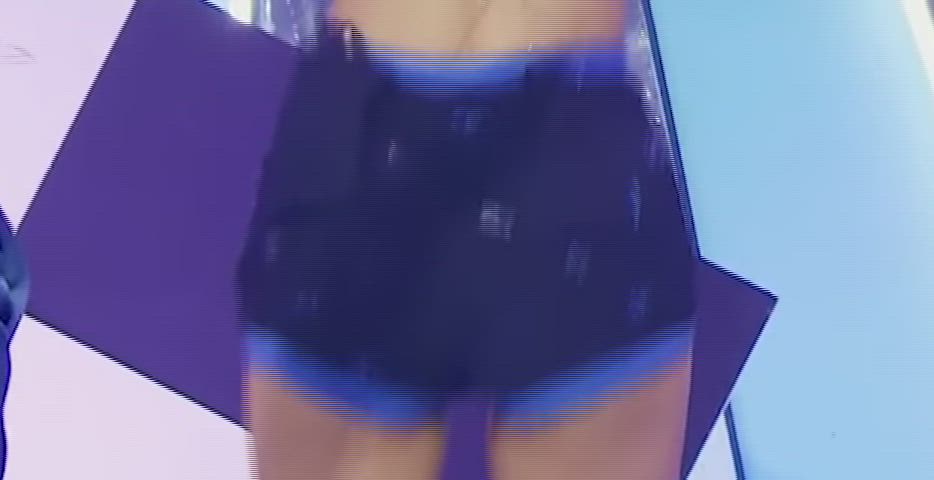 Tzuyu ass focus