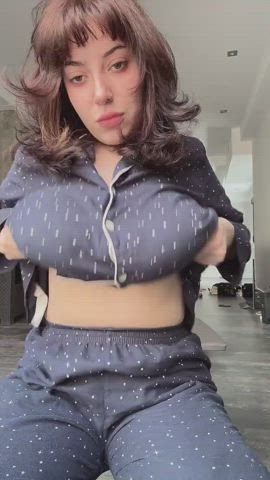 huge tits natural natural tits onlyfans redhead solo tiktok tits titty drop gif