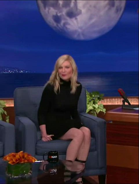 blonde kirsten dunst legs gif