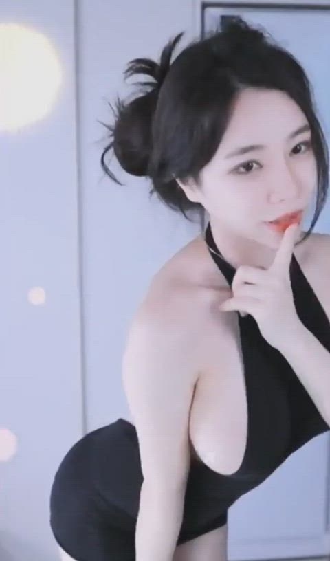 asian big tits dancing gif