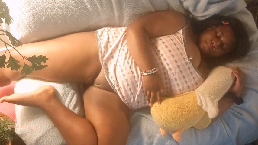 amateur big tits cute ebony feet innocent sleeping soles tight pussy r/ddlg gif