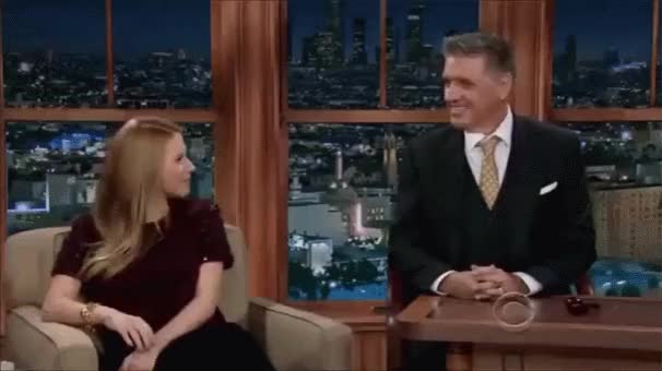 smell my finger Craig Ferguson Scarlett