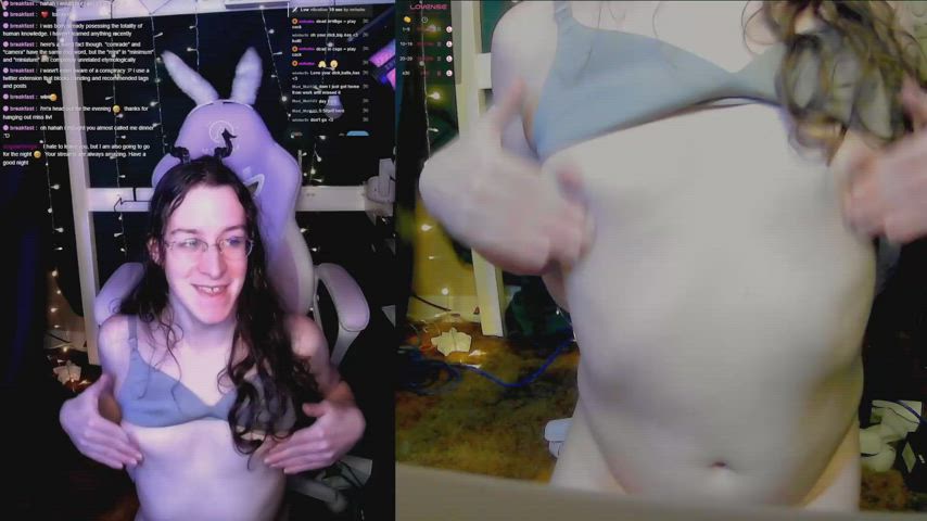 camgirl gamer girl stripchat tits trans webcam gif