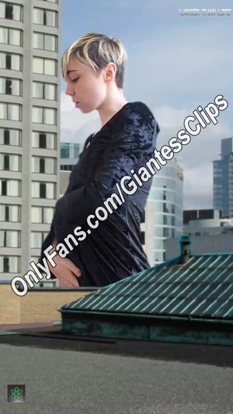 giantess masturbating onlyfans pov amateur-girls giantess-irl onlyfans-creators gif