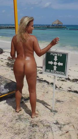 beach big ass exhibitionist latina public shaking tits twerking gif