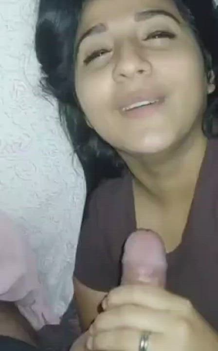 Gorgeous Girl loves to Suck men's d!ck n get pounded daily.. | Link in Comment