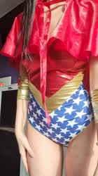 Have you ever wondered how WonderWoman's tits looked like? Drop