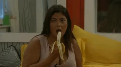 Jessica deepthroating a skinny banana