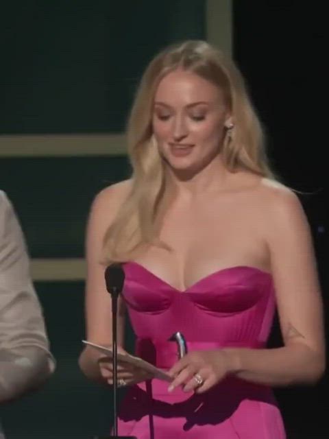 Sophie turner