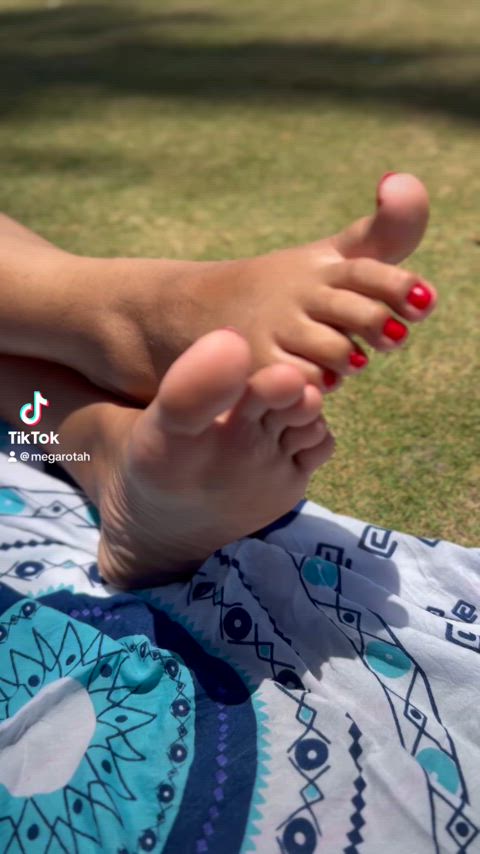 Cute feet