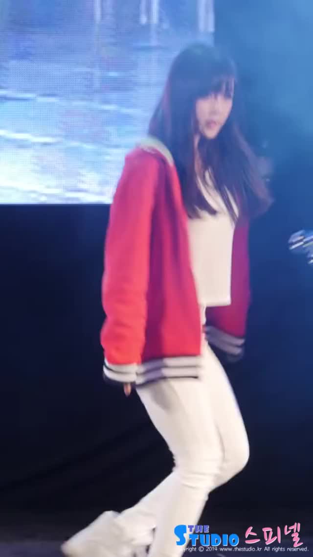 141016 Hyunyoung tongue (Tell me tell me)