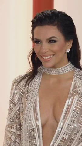 actress brunette celebrity cleavage eva longoria natural tits small tits gif