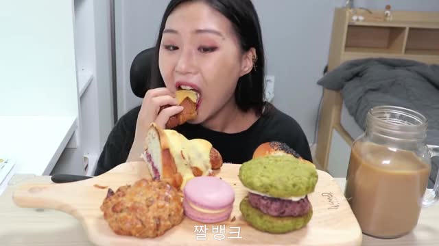 리비_직접만든 빵 리뷰 먹방-5