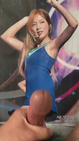 Cum on hayoung sexy armpits, look how far it fly could not control myself hayoung