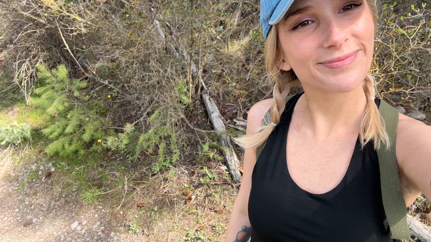 Flashing my tits to make this beautiful hike even better! ☀️