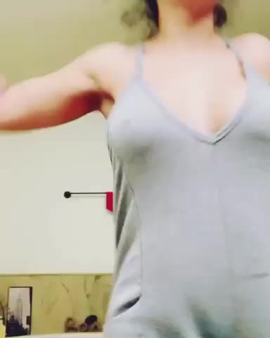 Goofy video but amazing boobs