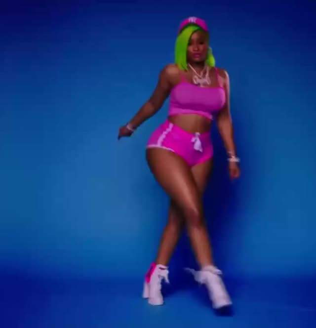Nicki Minaj gif