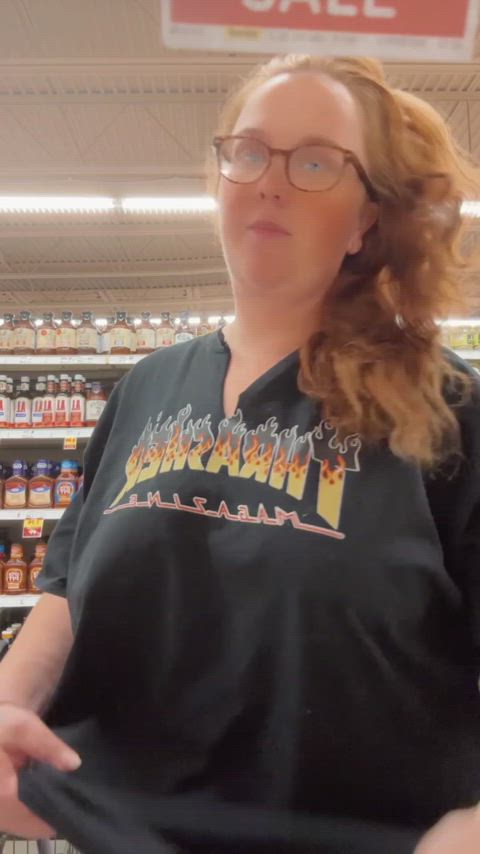 bbw big tits flashing milf natural tits public sbbw tits gif