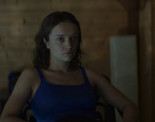 celebrity female olivia cooke gif