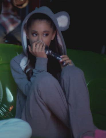 ariana grande ass bunny celebrity star gif